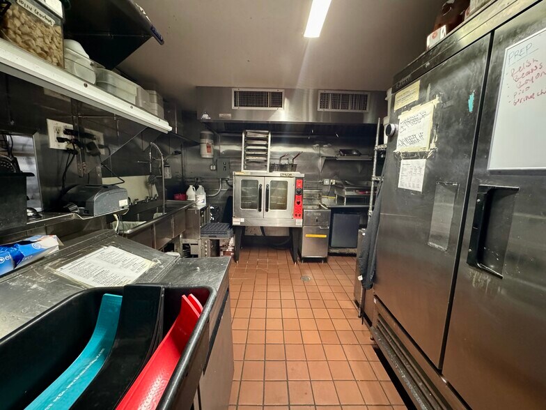 More Photos Of 1045 Union St, Brooklyn Apartments For Lease