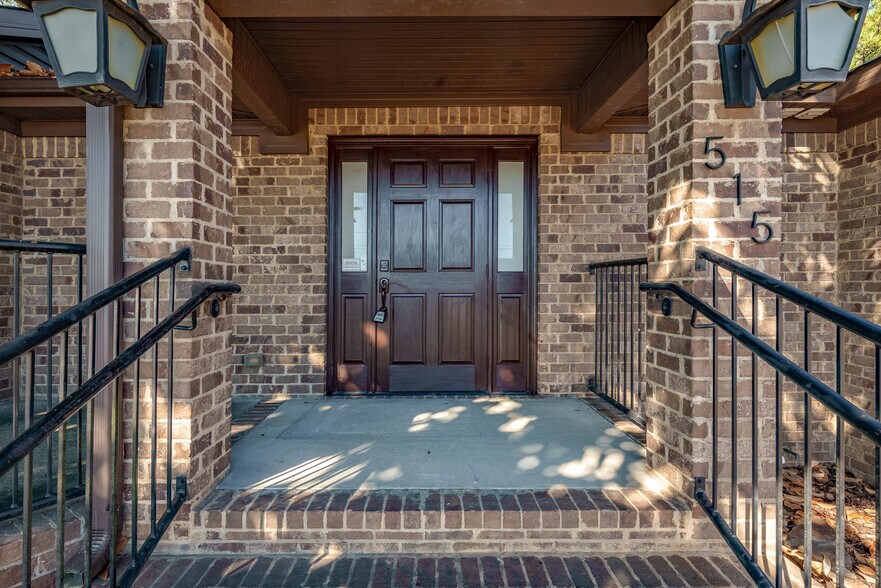 More Photos Of 515 Hargrove Rd E, Tuscaloosa Office Residential For Lease