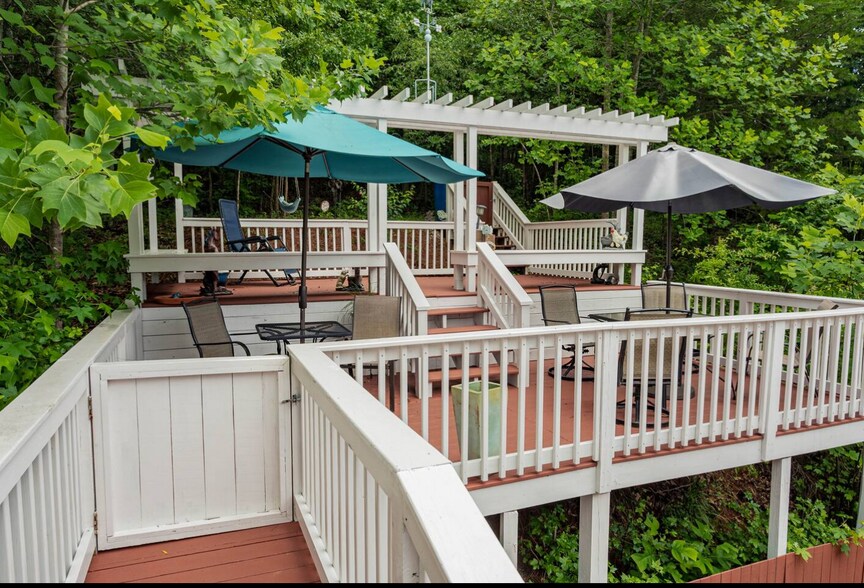 More Photos Of 84-86 Benson Rd, Travelers Rest Specialty For Sale