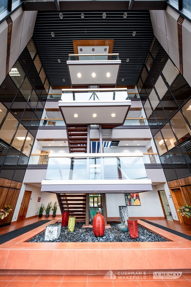 More Photos Of 26301 Curtiss Wright Pky, Richmond Heights Office For Lease