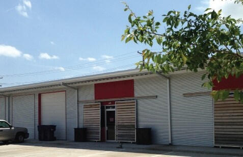 More Photos Of 44 NE 51st St, Oklahoma City Light Distribution For Lease