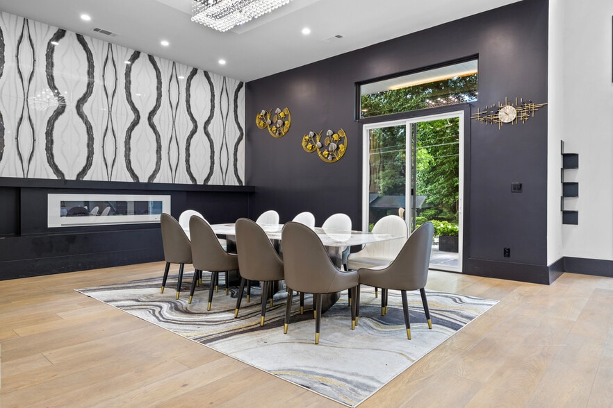 More Photos Of 2401 Greenglade Rd NE, Atlanta Specialty For Sale