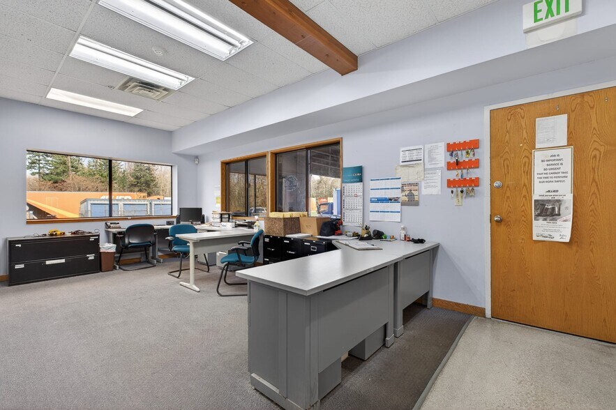 More Photos Of 4350 Pacific Hwy, Bellingham Industrial For Sale