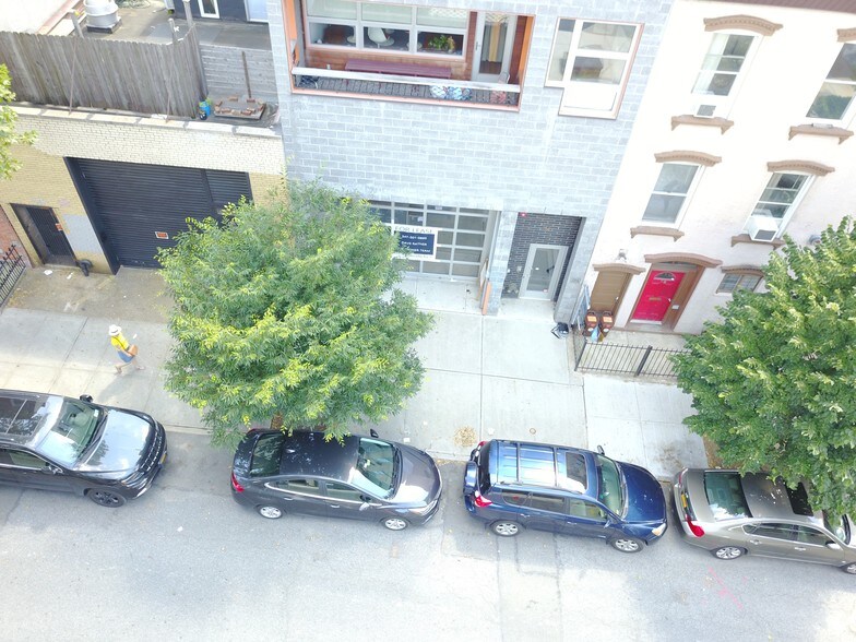 More Photos Of 74 N 8th St, Brooklyn Storefront Retail Office For Lease