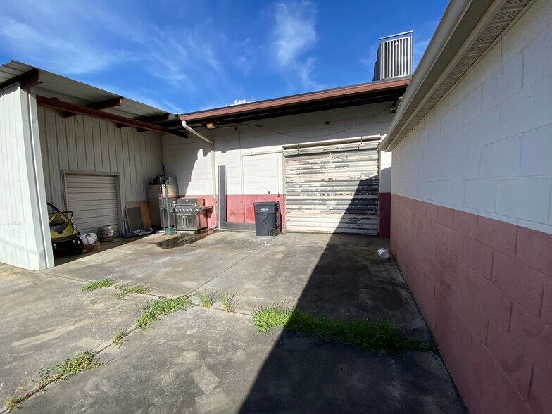 More Photos Of 551 Ellis St, Augusta Auto Dealership For Lease