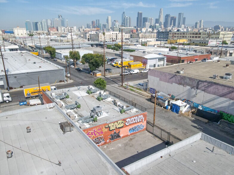 More Photos Of 1100 E 14th Pl, Los Angeles Warehouse For Lease