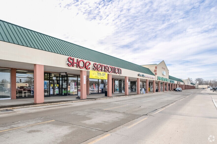 More Photos Of 1000 W Broadway, Centralia Unknown For Lease