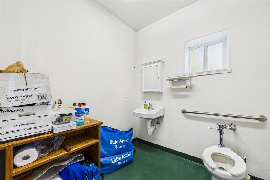 More Photos Of 255 Sorenson Rd, Redcrest Industrial For Sale