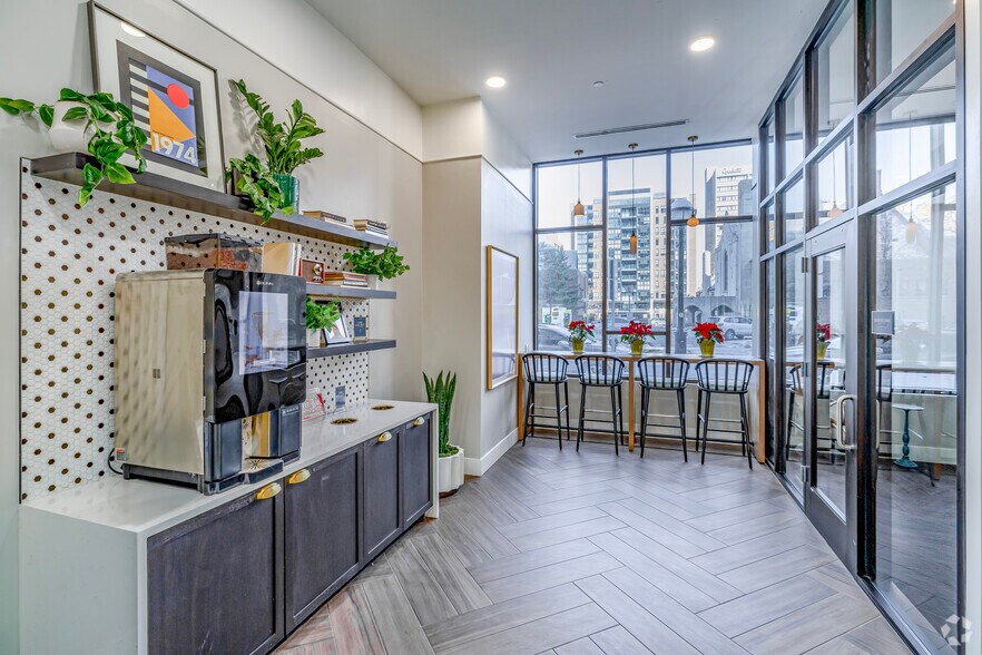 More Photos Of 616 E Washington St, Ann Arbor Apartments For Lease