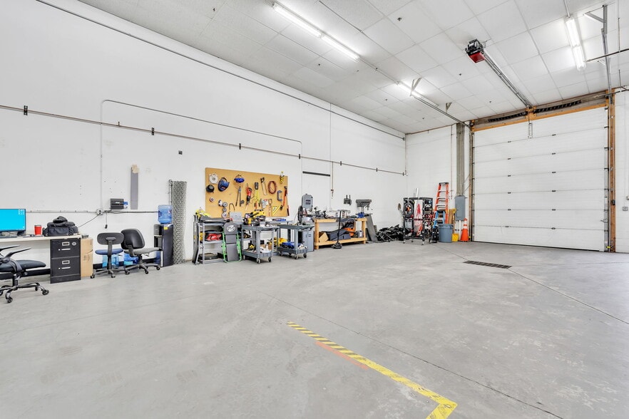 More Photos Of 2170-2180 Victor Pl, Colorado Springs Warehouse For Sale