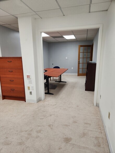 More Photos Of 703 Giddings Ave, Annapolis Medical For Sale