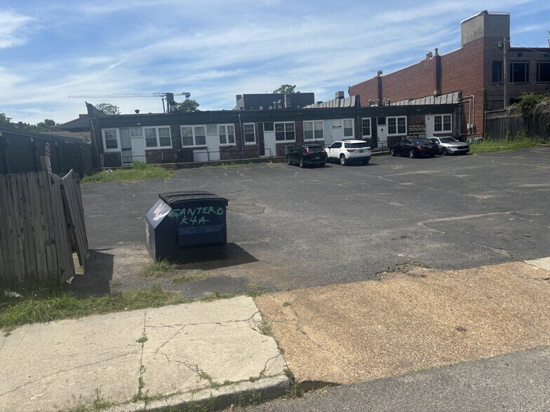 More Photos Of 348 S Main St, Memphis Storefront For Lease