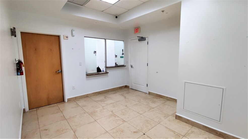 More Photos Of 925 NE 30th Ter, Homestead Medical For Lease
