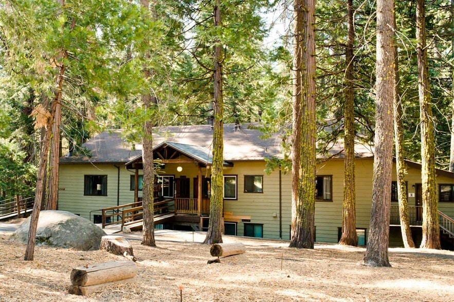 More Photos Of 500 Dodge Ridge Rd, Pinecrest Hotel For Sale