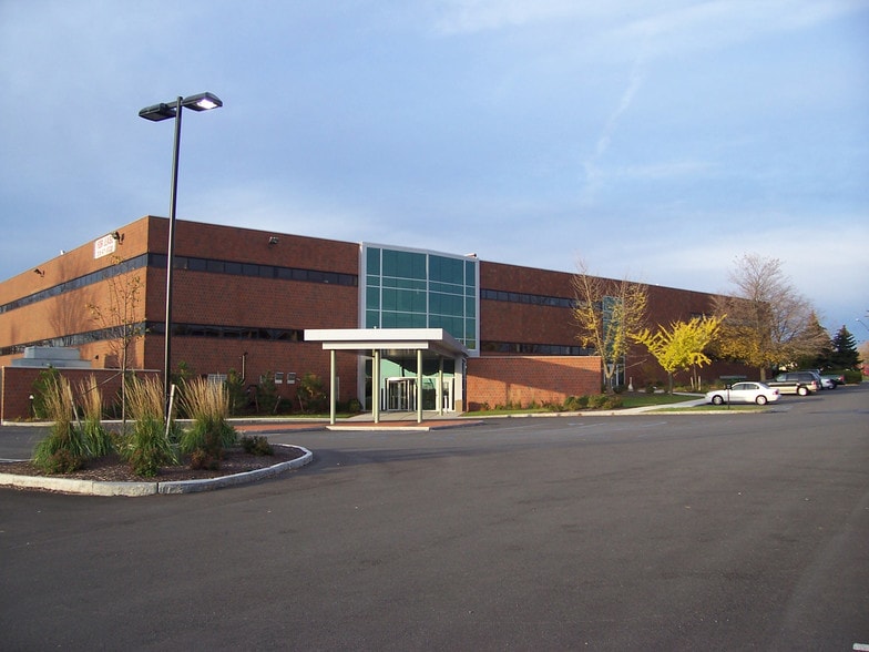 More Photos Of 1304 Buckley Rd, Syracuse Medical For Lease