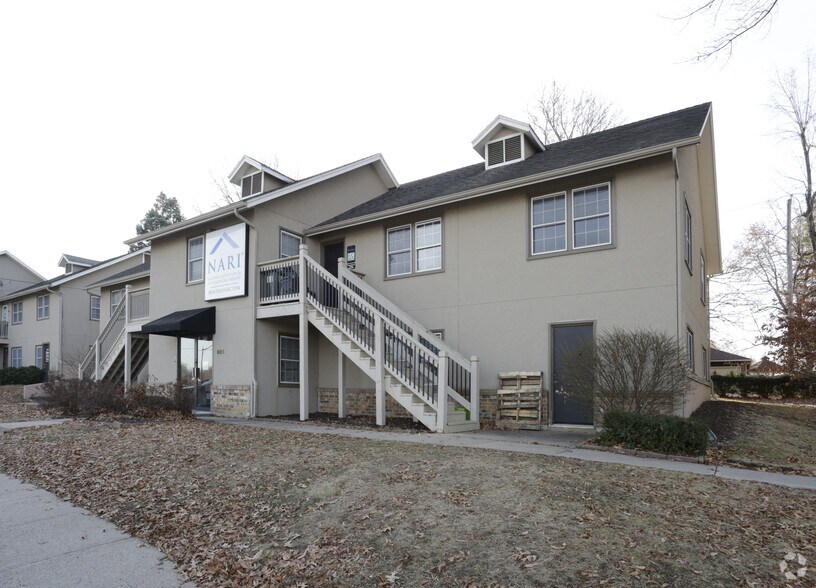More Photos Of 8015 Shawnee Mission Pky, Merriam Office For Lease