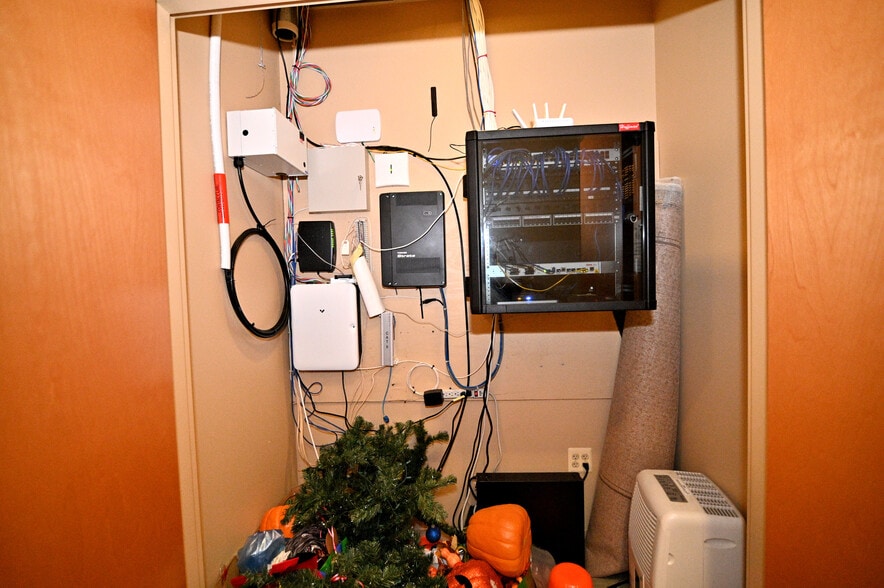 More Photos Of 2960 Technology Pl, Waldorf Research And Development For Lease