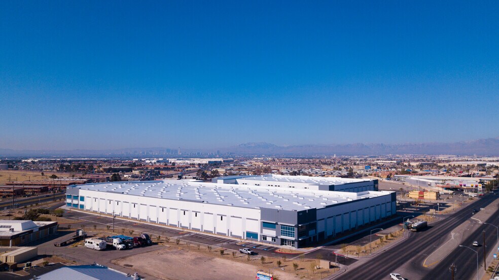 More Photos Of 4340 N Nellis Blvd, Las Vegas Warehouse For Sale