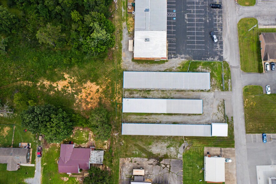 More Photos Of 105 Progress Center Plz, Centerville Self Storage For Sale