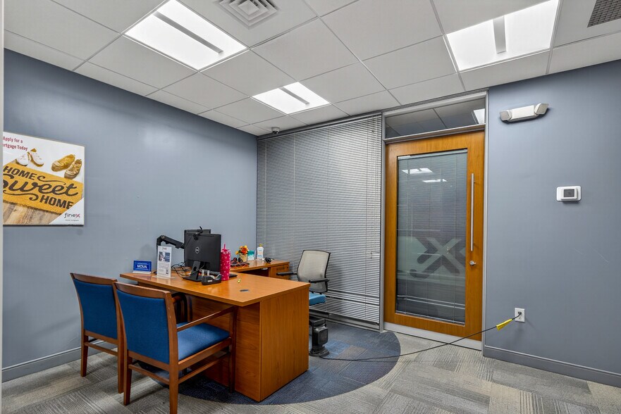 More Photos Of 60-62 Hyde Ave, Vernon Storefront Retail Office For Sale