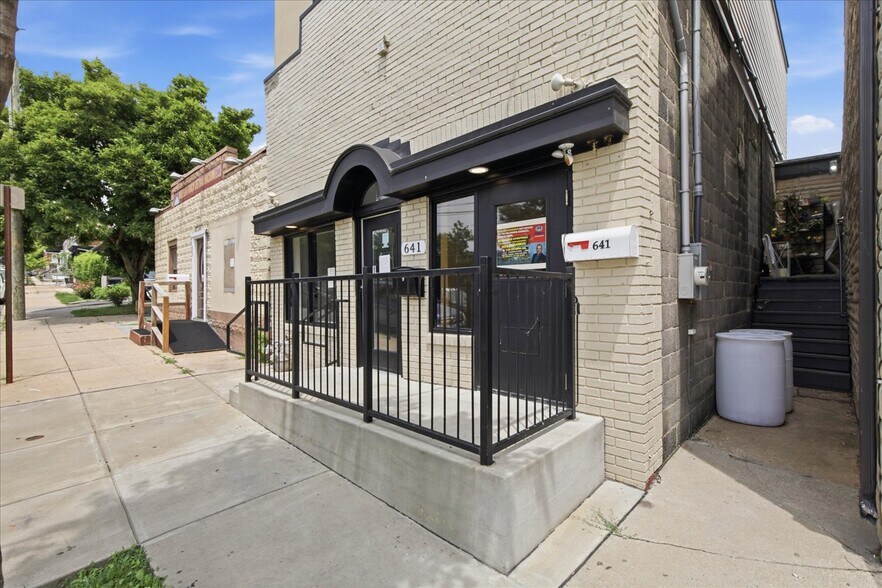 More Photos Of 641 S Prince St, Lancaster Storefront For Sale