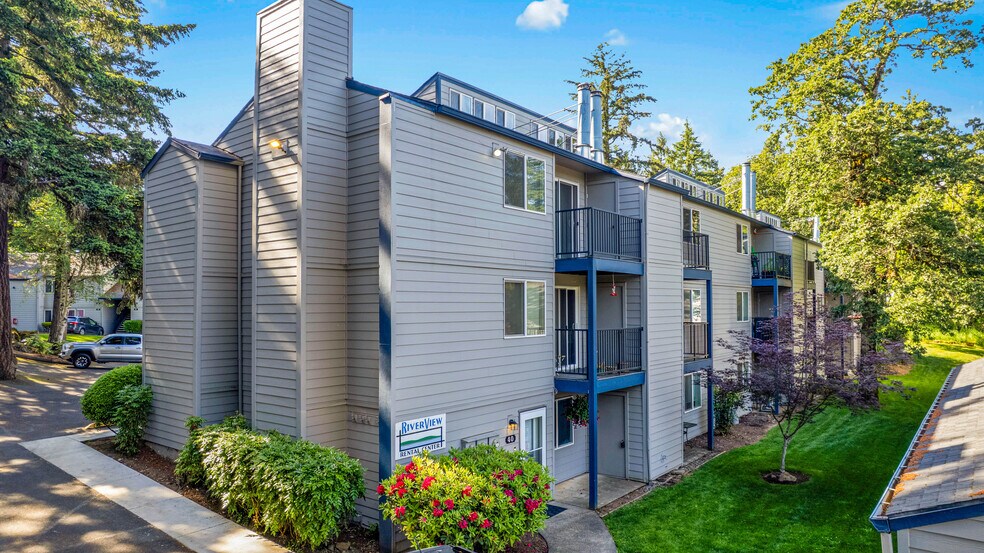 More Photos Of 12425 SE River Rd, Milwaukie Apartments For Sale