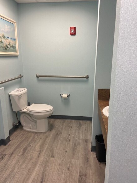 More Photos Of 2650 Bahia Vista St, Sarasota Medical For Sale