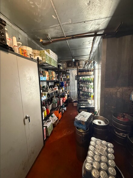 More Photos Of 300 S Sanford Ave, Sanford Restaurant For Sale