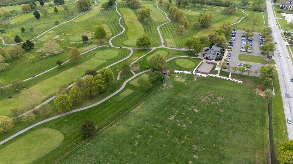 More Photos Of 400 E Red Bridge Rd, Kansas City Medical For Sale