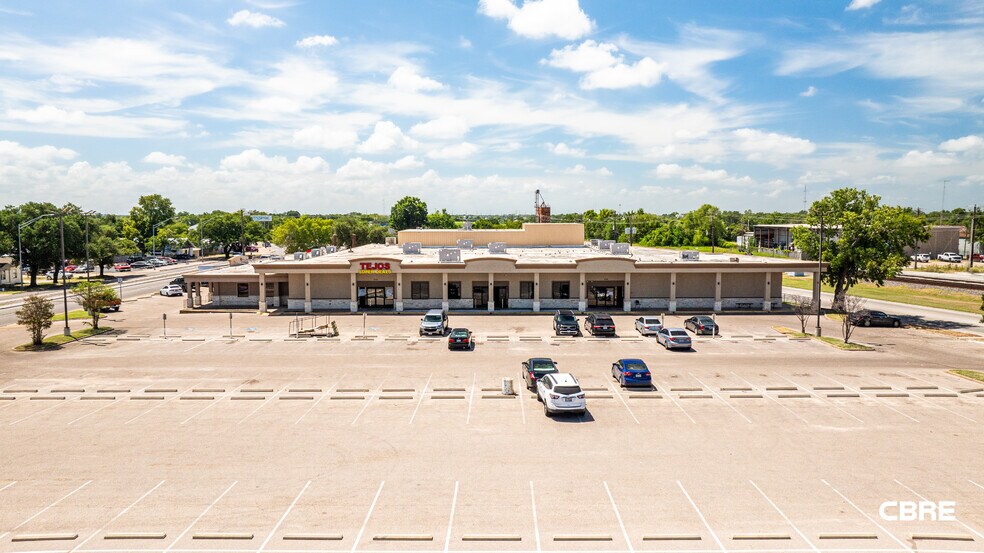 Primary Photo Of 1010 S Texas Ave, Bryan General Retail For Lease