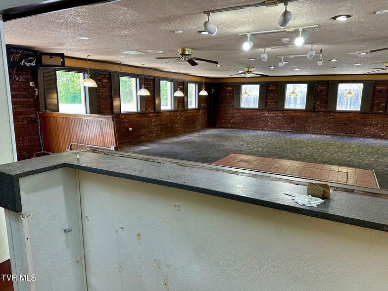 More Photos Of 920 E 5th St N, Big Stone Gap Restaurant For Sale
