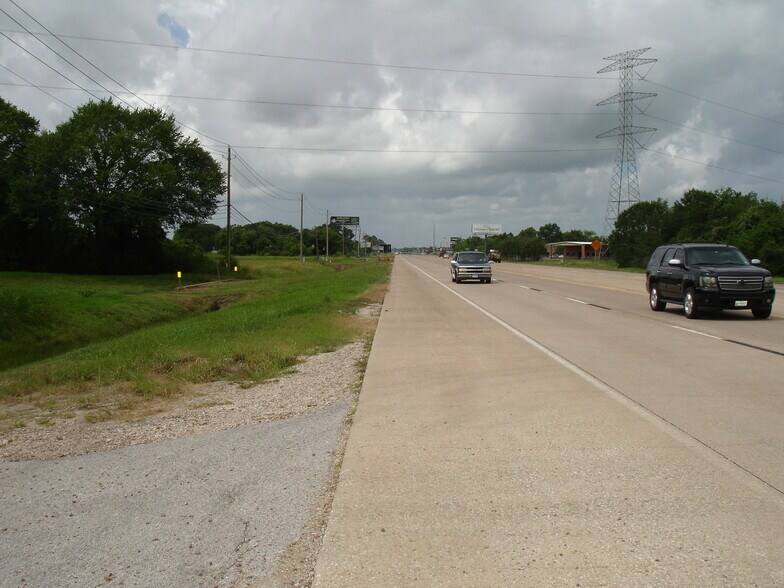 More Photos Of 3207 W Parkwood Ave, Friendswood Land For Sale