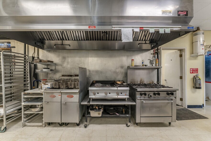 More Photos Of 615 3rd Ave, Alpha Freestanding For Sale