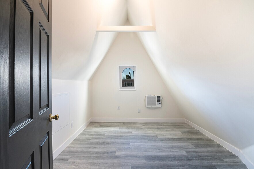 More Photos Of 1732 N Wilton Pl, Los Angeles Apartments For Sale