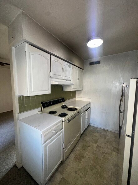 More Photos Of 1606 Wayne St NE, Roanoke Apartments For Sale
