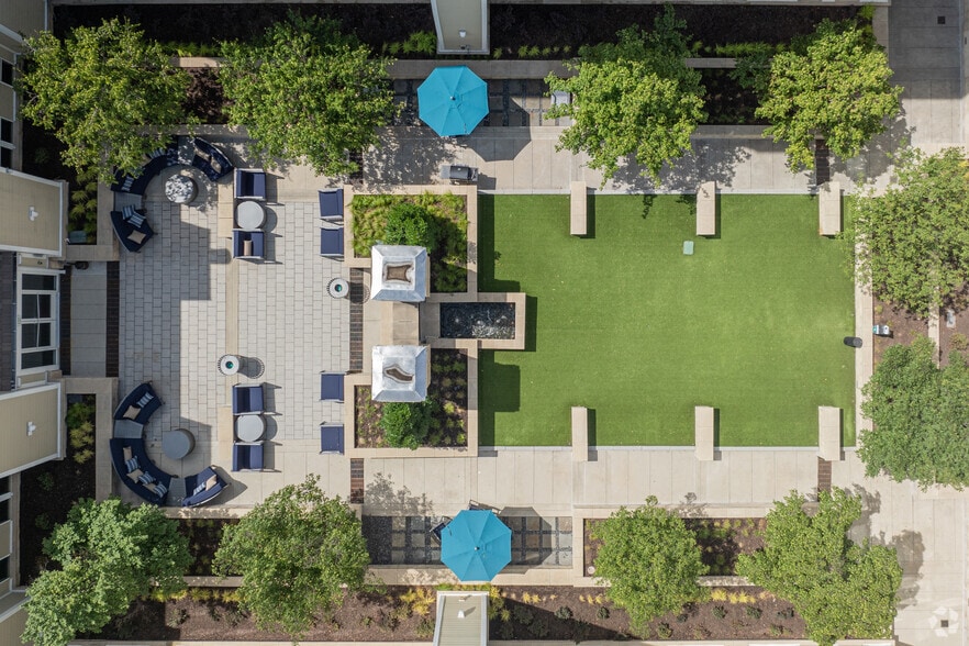 More Photos Of 622 S Broadway, Baltimore Apartments For Lease