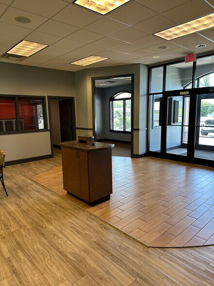 More Photos Of 5 W Forrest Rd, Fort Oglethorpe Storefront For Sale