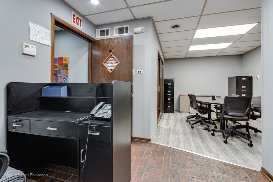 More Photos Of 2535 Bernice Rd, Lansing Warehouse For Sale