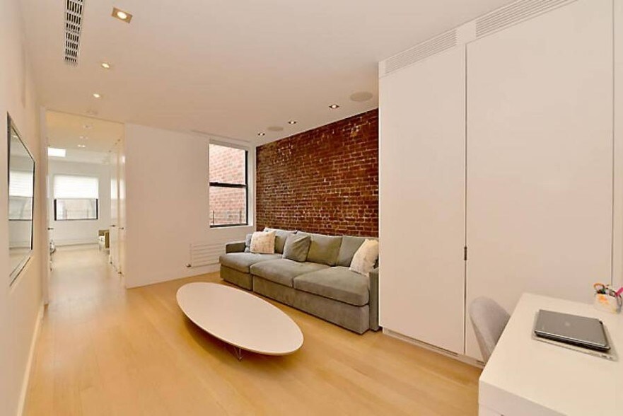 More Photos Of 321 E 84th St, New York Apartments For Sale