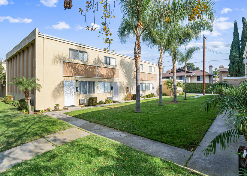 Primary Photo Of 743 S Fondren St, Orange Apartments For Sale