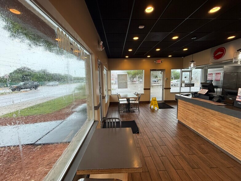 More Photos Of 12699 NE 6th Ave, North Miami Fast Food For Sale