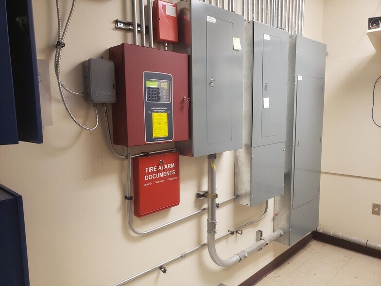 More Photos Of 8189 U.S. Highway 70, Waurika Office For Sale