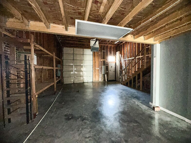 More Photos Of 220 E Main St, Gentry Storefront Retail Office For Lease