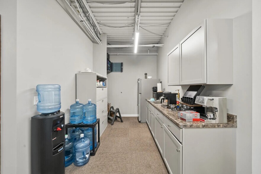 More Photos Of 603 East St, Parkville Multifamily For Sale