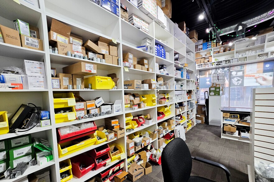 More Photos Of 2920 Ellwood Dr SW, Edmonton Warehouse For Sale