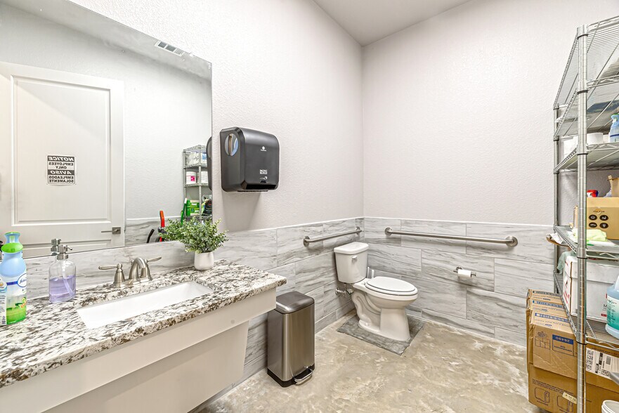 More Photos Of , Tomball Office For Sale