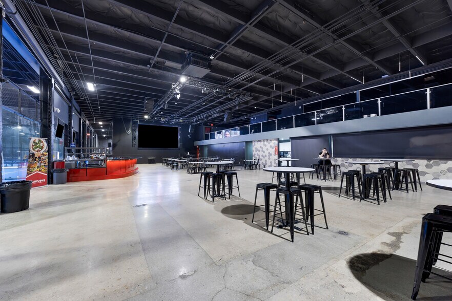 More Photos Of 1360 NW 88th Ave, Doral Bar For Sale