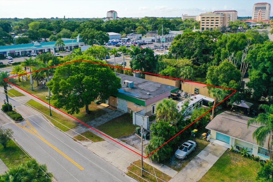 More Photos Of 575 N Washington Blvd, Sarasota Freestanding For Sale
