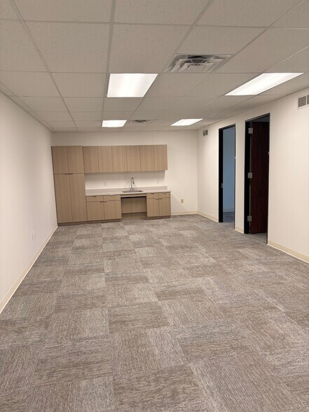 More Photos Of 1485 Richardson Dr, Richardson Unknown For Lease