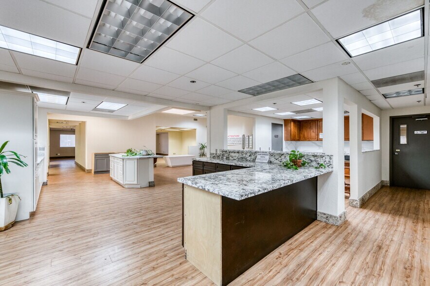 More Photos Of 5333 N Cornelia Ave, Fresno Warehouse For Sale